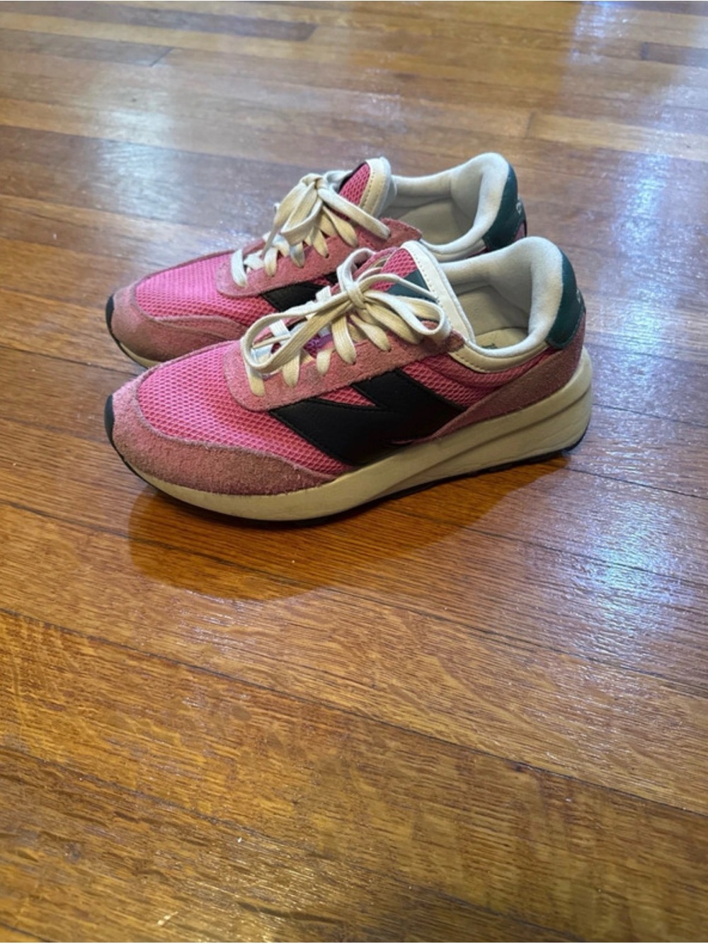 Women's New Balance Pink Black Accent Running Sneakers